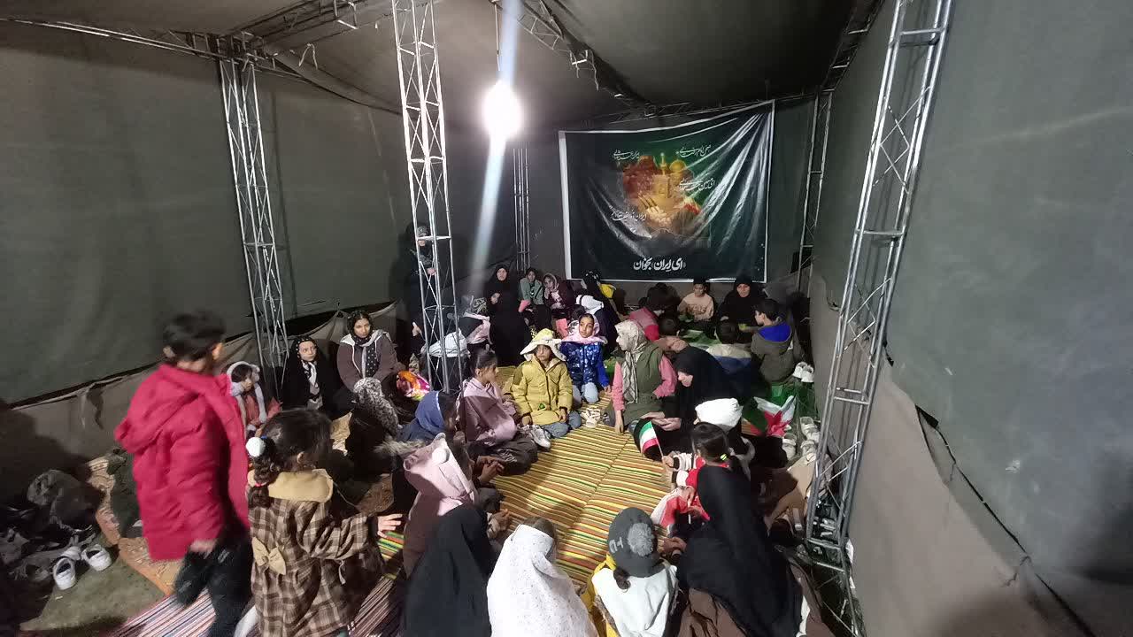 از جنگ رمضان تا چهلم قائد امت؛ طلاب و کادر حوزه حضرت زهرا سلام‌الله‌علیها دورود همچنان در موکب خدمت‌رسانی می‌کنند