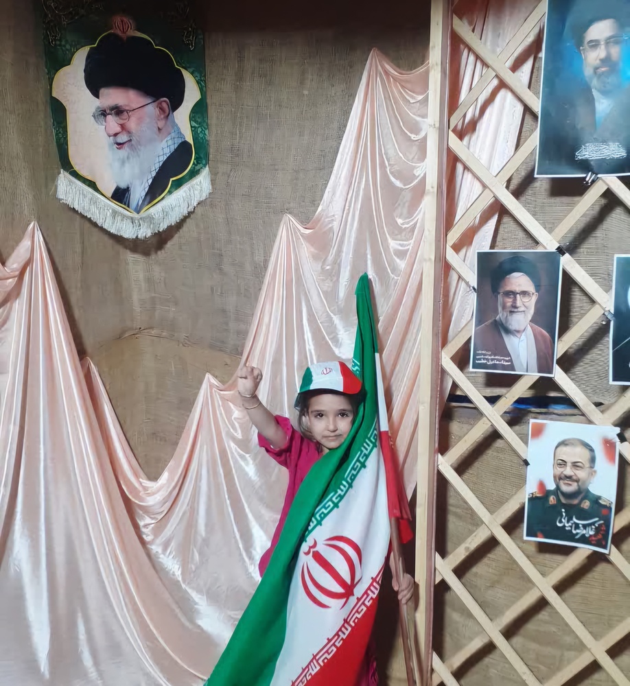 همت جهادی بانوان طلبه میبد در موکب «شهدای دانش‌آموز»