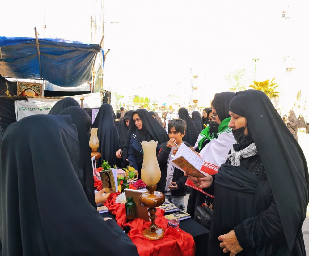 حضور پرشور حوزویان لرستان در مراسم چهلمین روز شهادت رهبر شهید امت