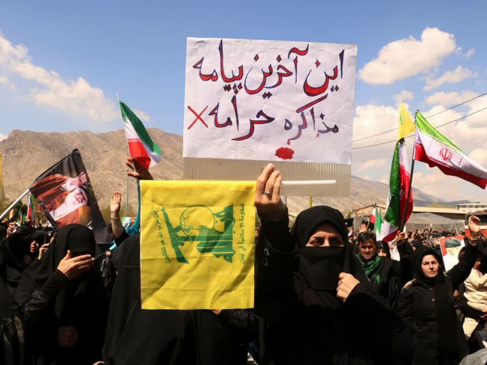 حضور پرشور حوزویان لرستان و گِل‌مالی خرم‌آبادی‌ها در مراسم چهلمین روز شهادت رهبر شهید امت