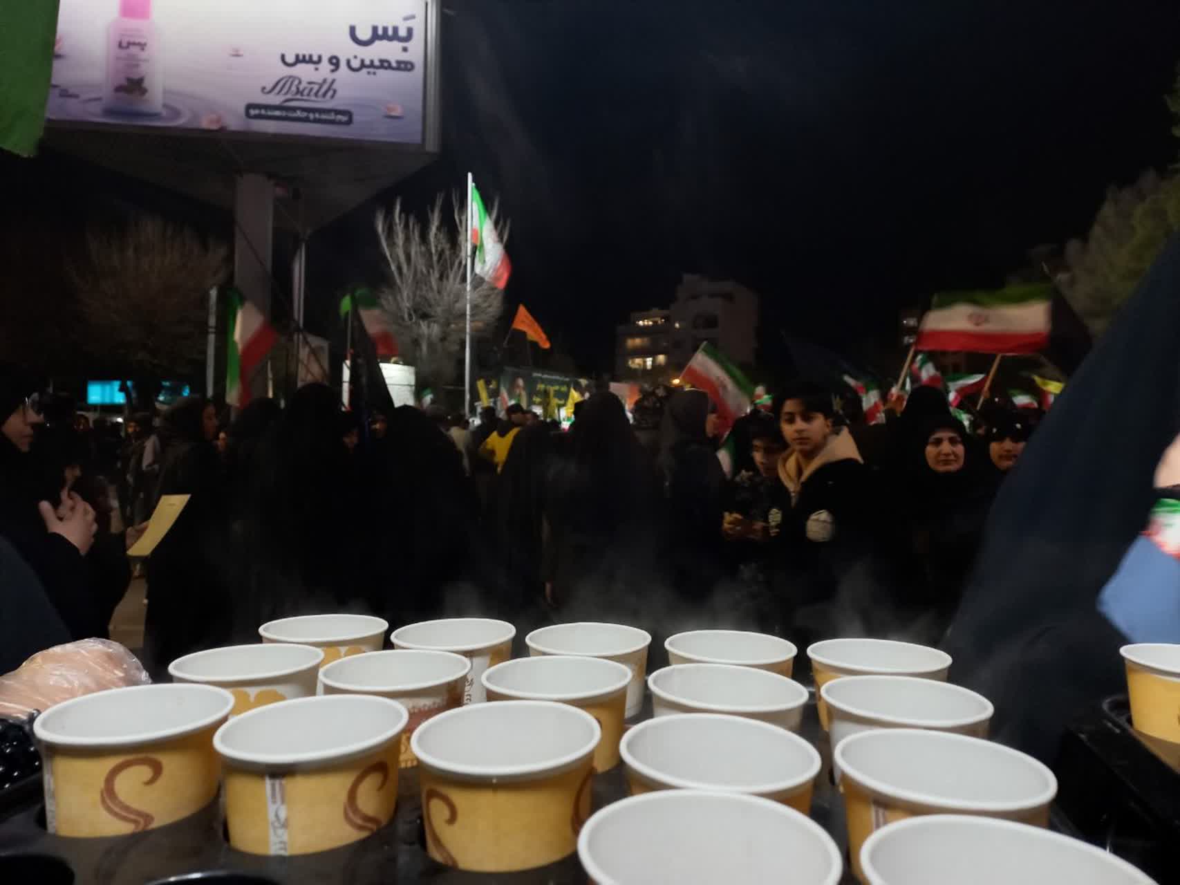 موکب حوزه علمیه محدثه بروجرد؛ محور خدمت‌رسانی و ترویج فرهنگ دینی در تجمعات