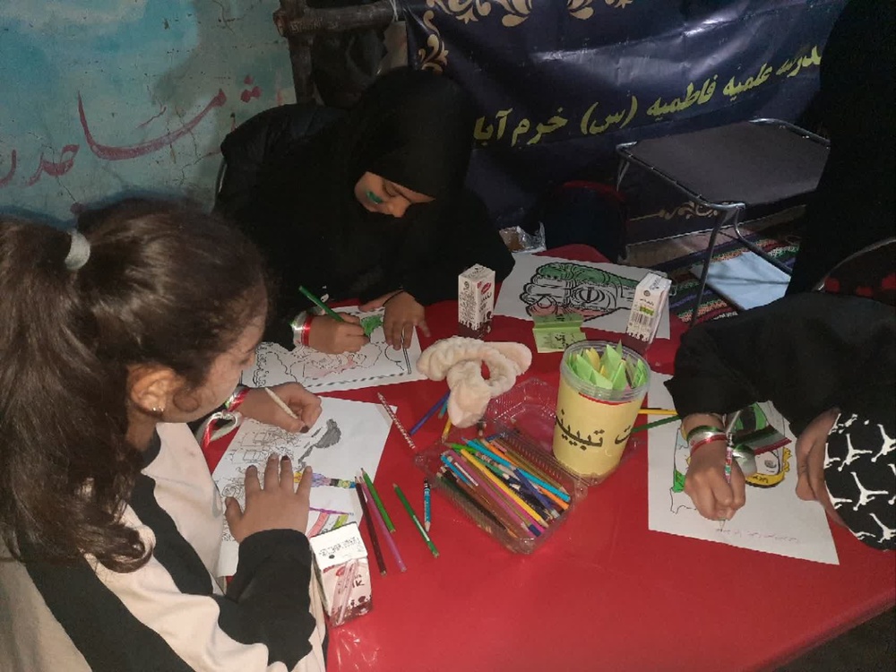 حضور نونهالان در موکب خرم‌آباد