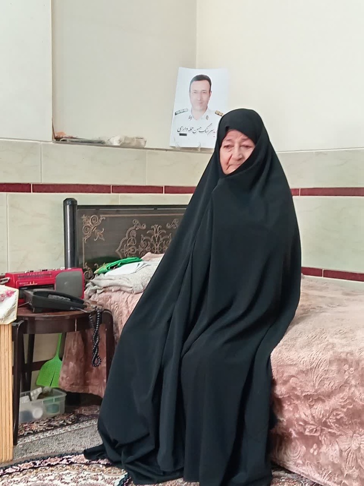 دیدار اساتید و طلاب مدرسه علمیه زهراییه نجفآباد با خانواده شهید سرتیپ دوم حسن حملهداری