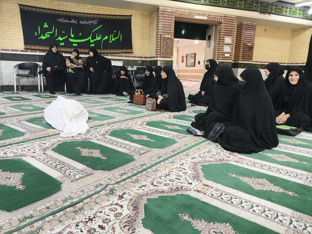 دوره تخصصی آموزش تغسیل و تکفین در مدارس علمیه خواهران لرستان