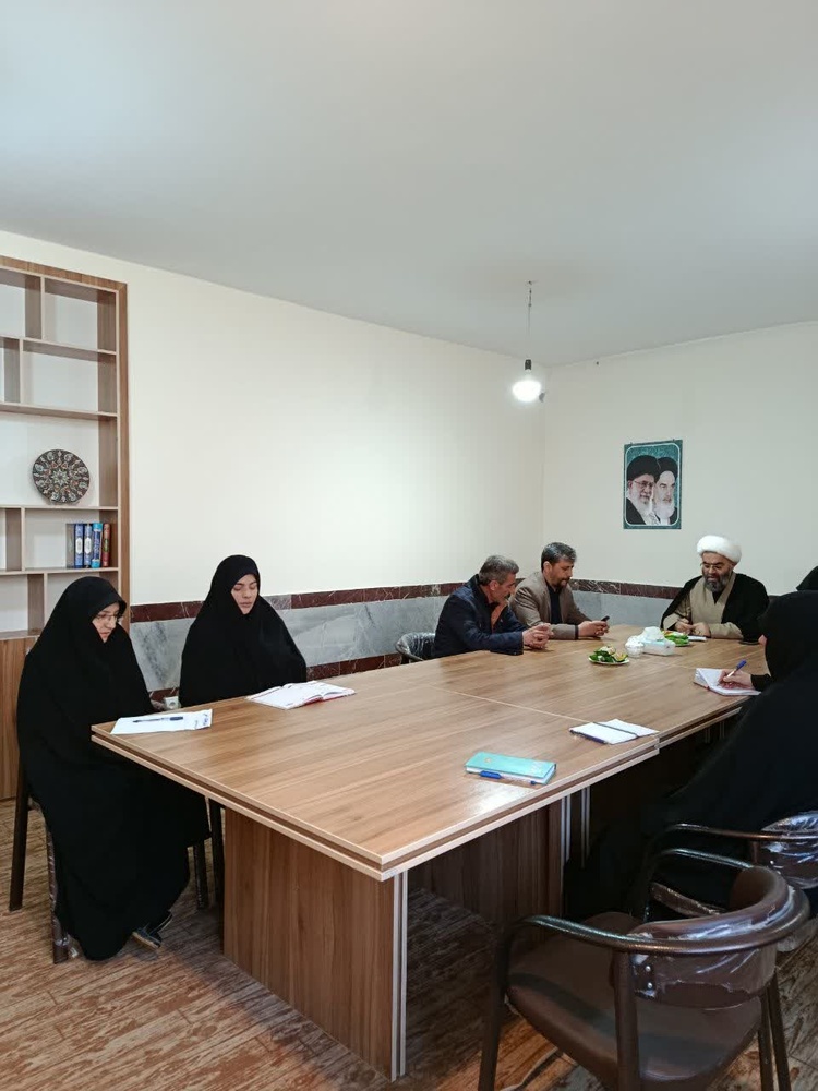 جلسه مدیر حوزههای علمیه خواهران کردستان با خادمین موکب ایران قوی بیجار سربلند؛ تاکید بر اقتدار ملی و بصیرت مردمی