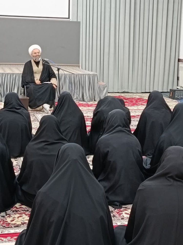 جلسه مدیر حوزههای علمیه خواهران کردستان با خادمین موکب ایران قوی بیجار سربلند؛ تاکید بر اقتدار ملی و بصیرت مردمی