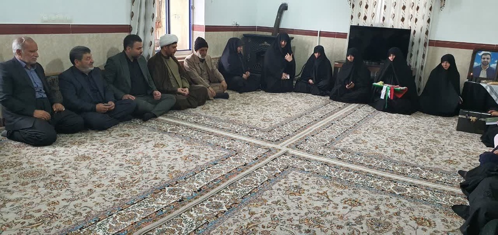 دیدار با خانواده شهید حجت الاسلام سخاوتی از شهدای جنگ رمضان