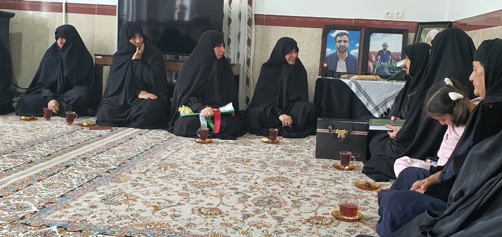 دیدار با خانواده شهید حجت الاسلام سخاوتی از شهدای جنگ رمضان