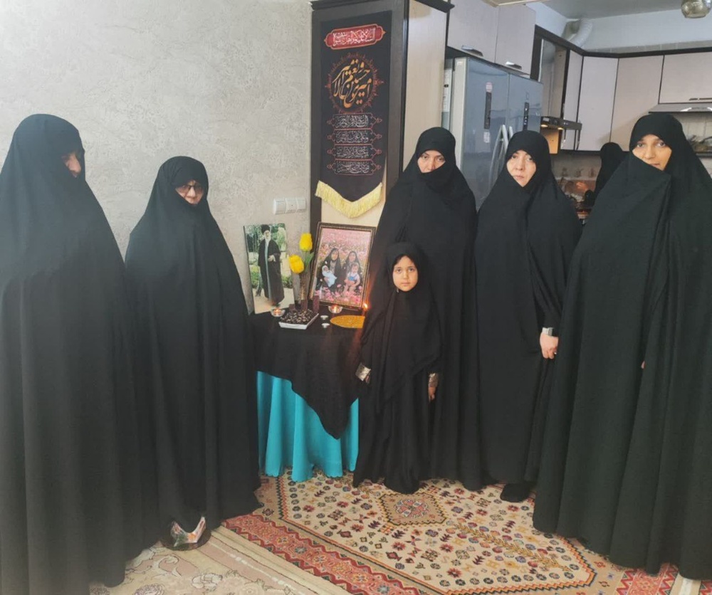 دیدار کادر مدیریت استان قم با خانواده شهدا