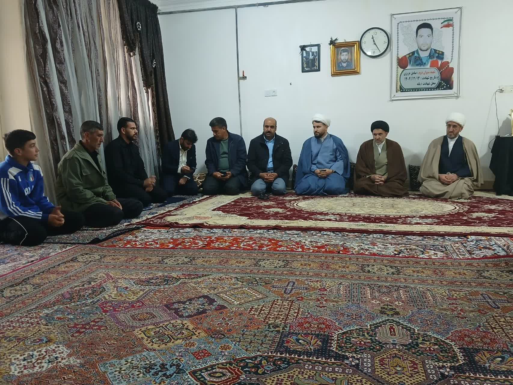 دیدار با خانواده شهید صادق عزیزی در شهرستان الشتر؛ شهید جنگ تحمیلی سوم