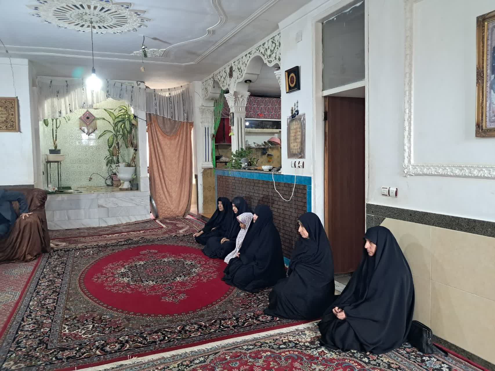 دیدار مدیر حوزههای علمیه لرستان با خانواده سرهنگ شهید ایوب حسنوند در شهرستان الشتر