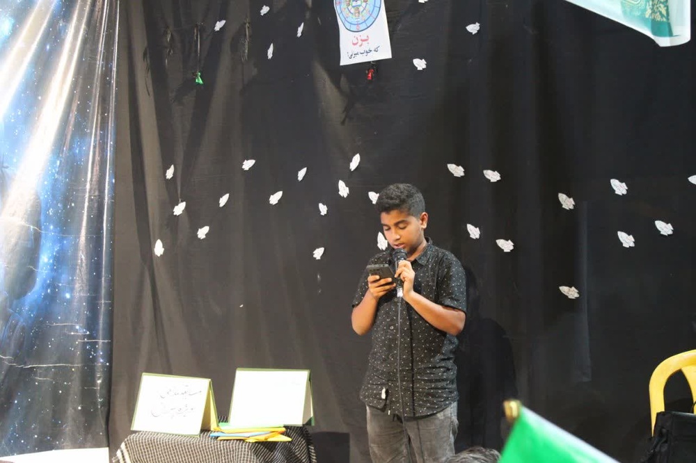 برپایی موکب مدرسه علمیه حضرت زینب(سلام‌الله‌علیها) میناب در حاشیه برگزاری مراسم اربعین رهبر شهید انقلاب و شهدای دبستان شجره طیبه