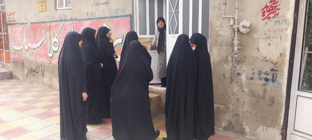 بازدید مدیر حوزههای علمیه خواهران استان کردستان از موکب حضرت زینب(س) سریشآباد و دیدار با مبلغین