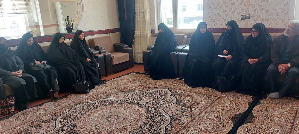 دیدار با خانواده شهید فرزاد ویسی در کامیاران