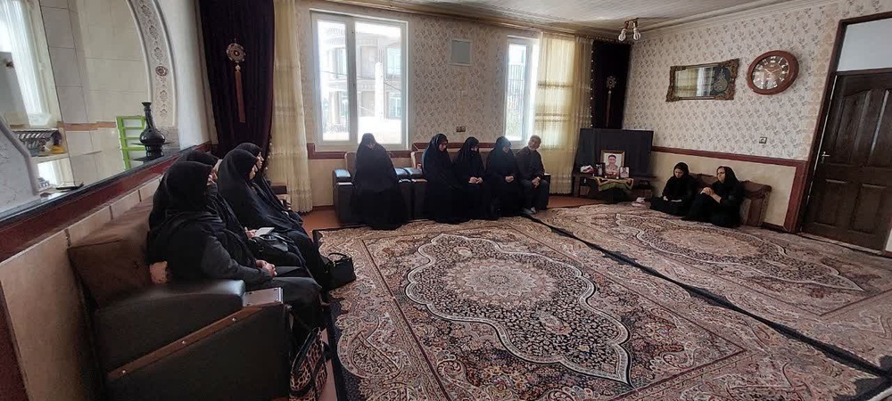 دیدار با خانواده شهید فرزاد ویسی در کامیاران