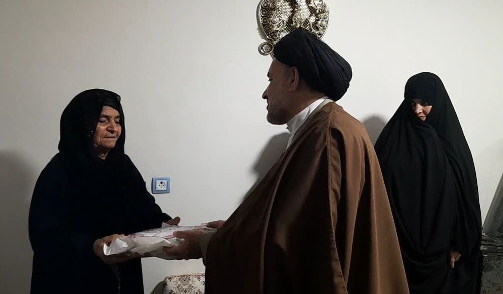 تجلیل از صلابت دختران شهدای جنگ رمضان در آیین روز دختر با حضور  مدیر حوزه های علمیه خواهران لرستان