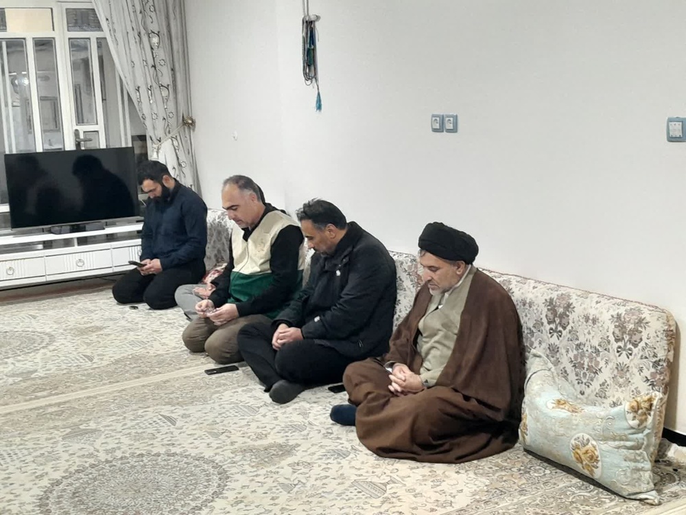 تجلیل از صلابت دختران شهدای جنگ رمضان در آیین روز دختر با حضور  مدیر حوزه های علمیه خواهران لرستان