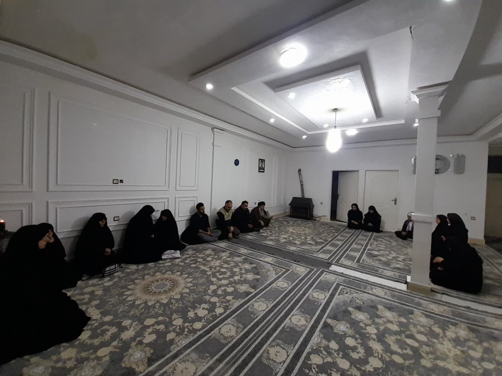 تجلیل از صلابت دختران شهدای جنگ رمضان در آیین روز دختر با حضور  مدیر حوزه های علمیه خواهران لرستان