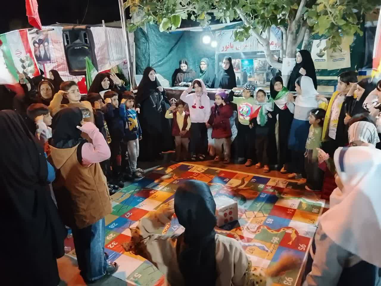 استمرار فعالیتهای جهادی مدارس علمیه خواهران لرستان در در هفته هفتم جنگ تحمیلی سوم