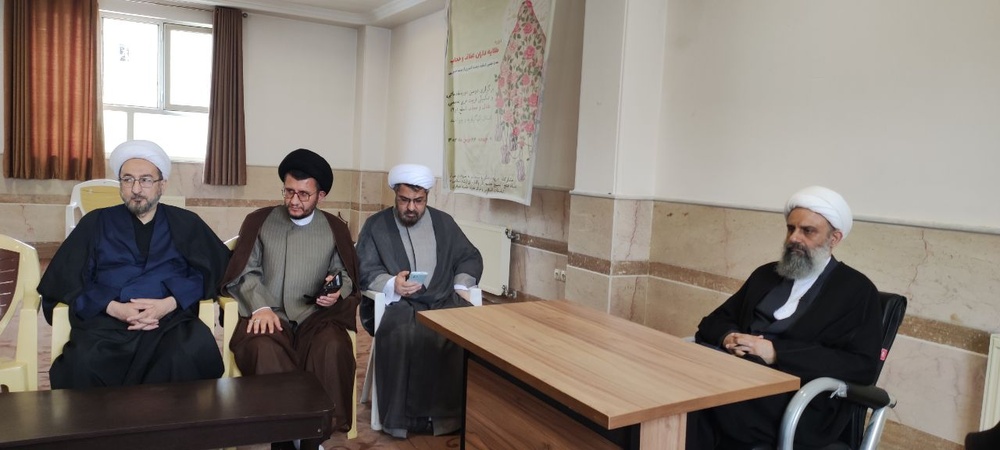 دیدار مدیر حوزه‌های علمیه خواهران کشور با اساتید و طلاب مدرسه علمیه فاطمیه یاسوج