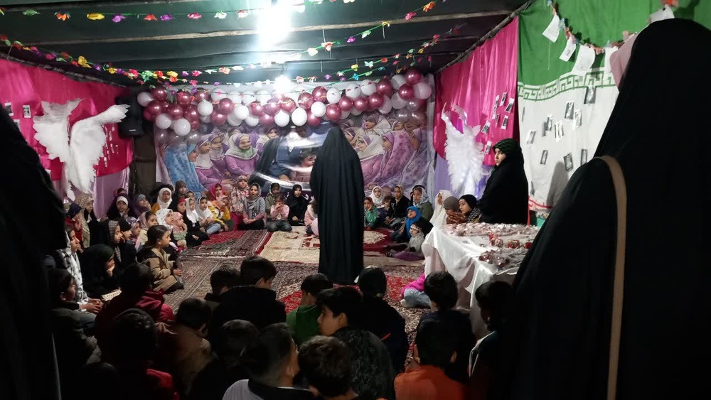 استمرار فعالیت‌های جهادی طلاب و کادر مدارس علمیه خواهران لرستان در در هفته هفتم جنگ تحمیلی سوم