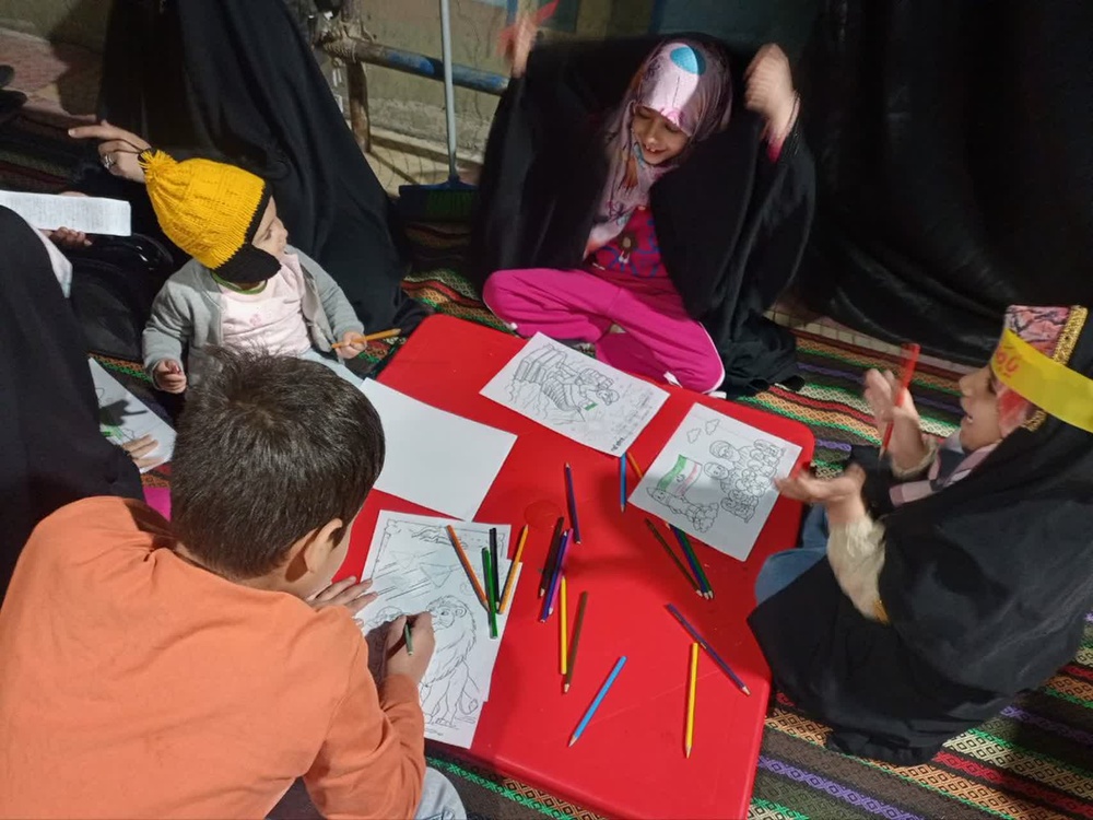 استمرار فعالیت‌های جهادی طلاب و کادر مدارس علمیه خواهران لرستان در در هفته هفتم جنگ تحمیلی سوم