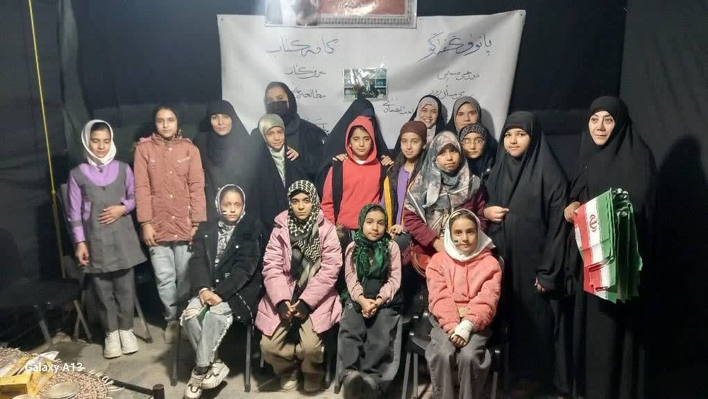 استمرار فعالیت‌های جهادی طلاب و کادر مدارس علمیه خواهران لرستان در در هفته هفتم جنگ تحمیلی سوم