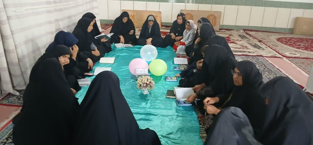 استمرار فعالیت‌های جهادی طلاب و کادر مدارس علمیه خواهران لرستان در در هفته هفتم جنگ تحمیلی سوم