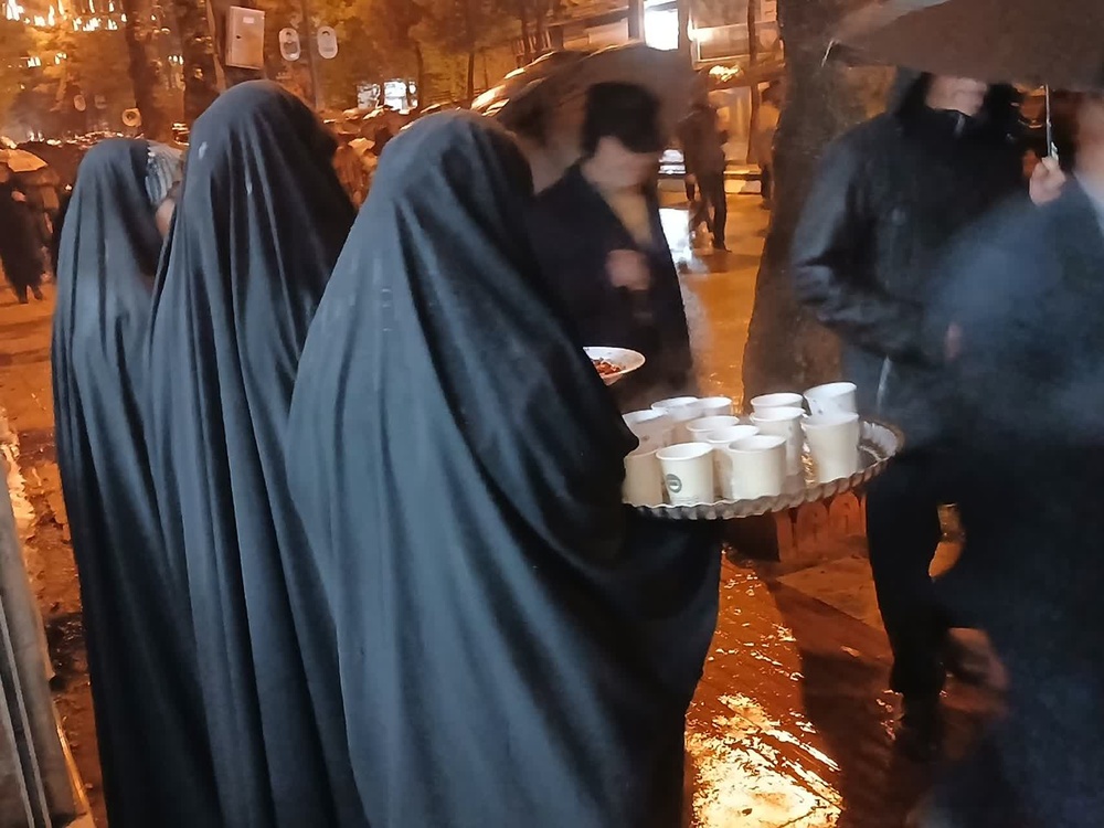 استمرار فعالیت‌های جهادی طلاب و کادر مدارس علمیه خواهران لرستان در در هفته هفتم جنگ تحمیلی سوم