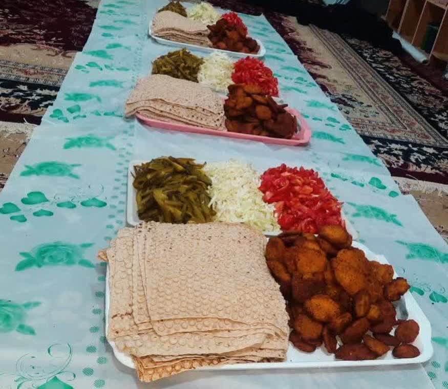 استمرار فعالیت‌های جهادی مدارس علمیه خواهران لرستان در در هفته هفتم جنگ تحمیلی سوم