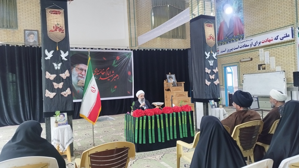 ورود به حوزه علمیه یکی از فرصتهای استثنایی است/ انقلاب اسلامی؛ تنها گفتمان تمدنی که در مقابل ظلم ایستاده است