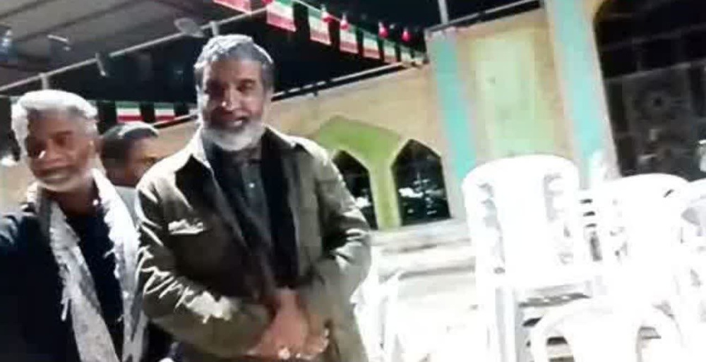 تجسم ایثار در قاب هنر؛ برپایی نمایشگاه «مدرسه شجره طیبه» در میناب