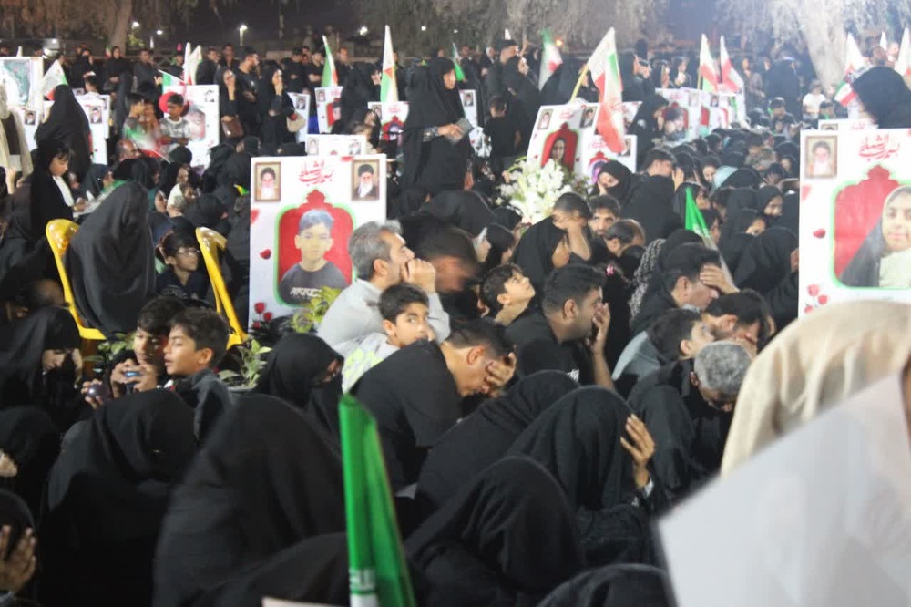 مراسم چهلم شهدای مدرسه شجره طیبه میناب برگزار شد