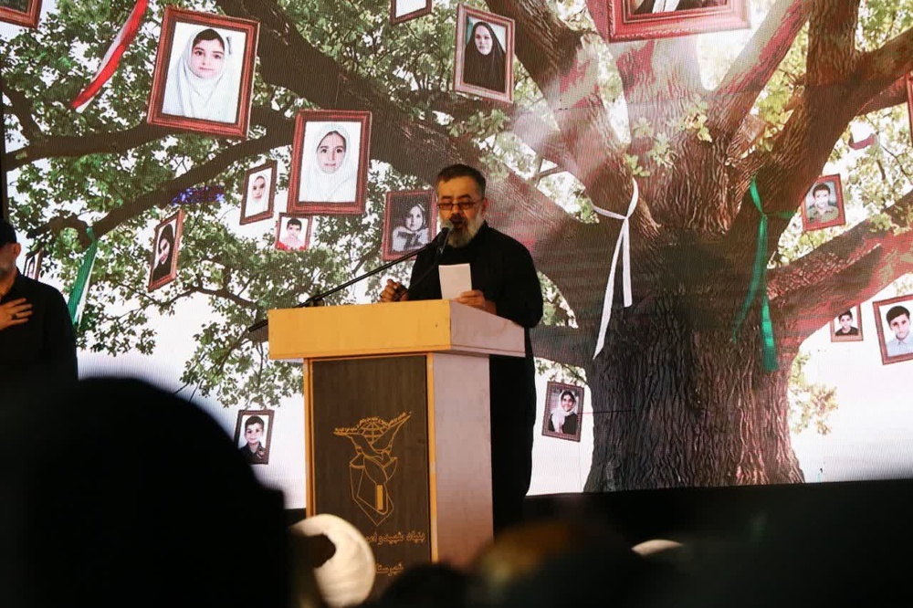 مراسم چهلم شهدای مدرسه شجره طیبه میناب برگزار شد