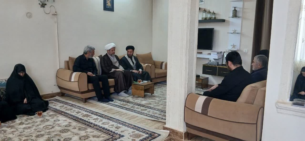 دیداربا خانواده شهدا جنگ رمضان