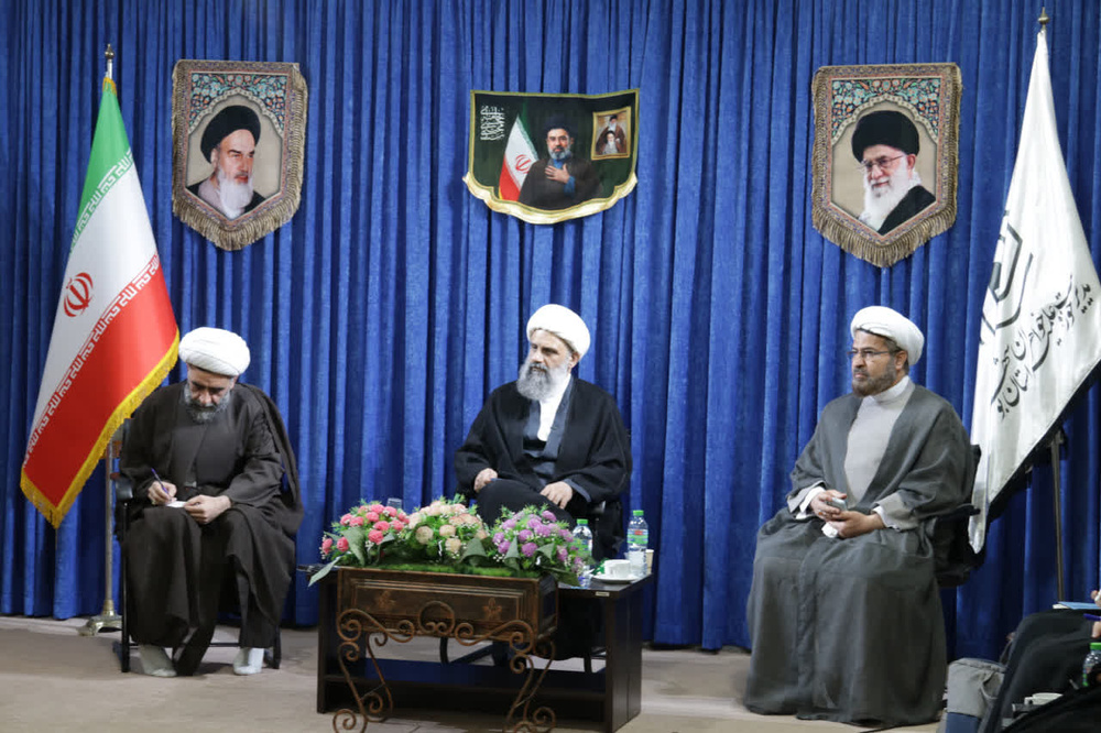 گفتمان سازی باید بر مبنای ذائقه جامعه ایجاد شود/ نگاه تحولی حوزه‌های علمیه خواهران در تبلیغ 