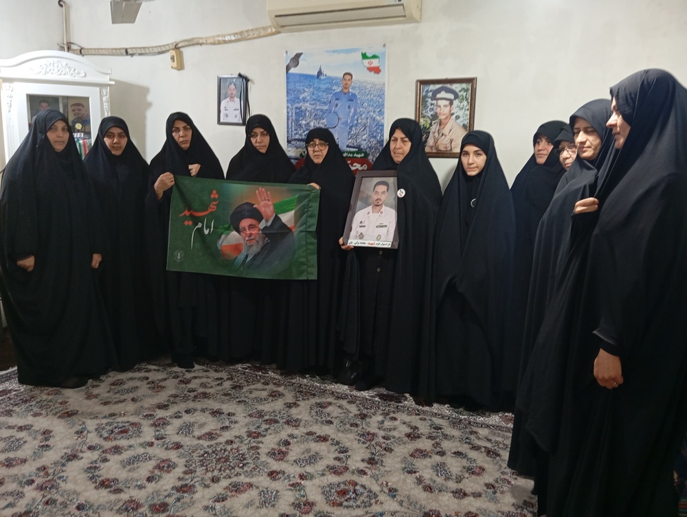 ملت ایران با حضور حماسی در سنگر خیابان وحدت و اقتدار خود را به جهانیان نشان دادند