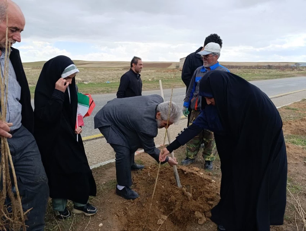 برگزاری پرشور برنامههای فرهنگی و مذهبی به مناسبت ولادت حضرت معصومه (س) و دهه کرامت در سریشآباد