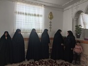 تصاویر/ ابلاغ پیام تکریم مدیریت حوزه علمیه خواهران استان یزد به خانواده شهید کریمی در ابرکوه