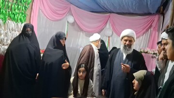 تصاویر/ بازدید مدیر حوزه های علمیه خواهران از موکب خواهران طلبه در کنگان