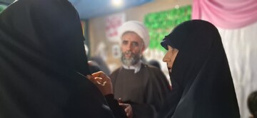تصاویر/ بازدید مدیر حوزه های علمیه خواهران از موکب خواهران طلبه در کنگان
