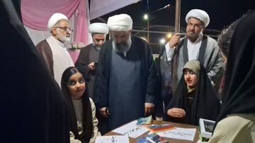 تصاویر/ بازدید مدیر حوزه های علمیه خواهران از موکب خواهران طلبه در کنگان