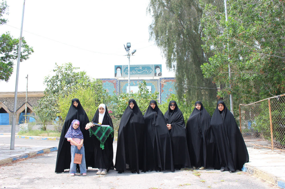 دیدار مدیر حوزه علمیه خواهران هرمزگان با خانواده شهید محمدصالح کیخا