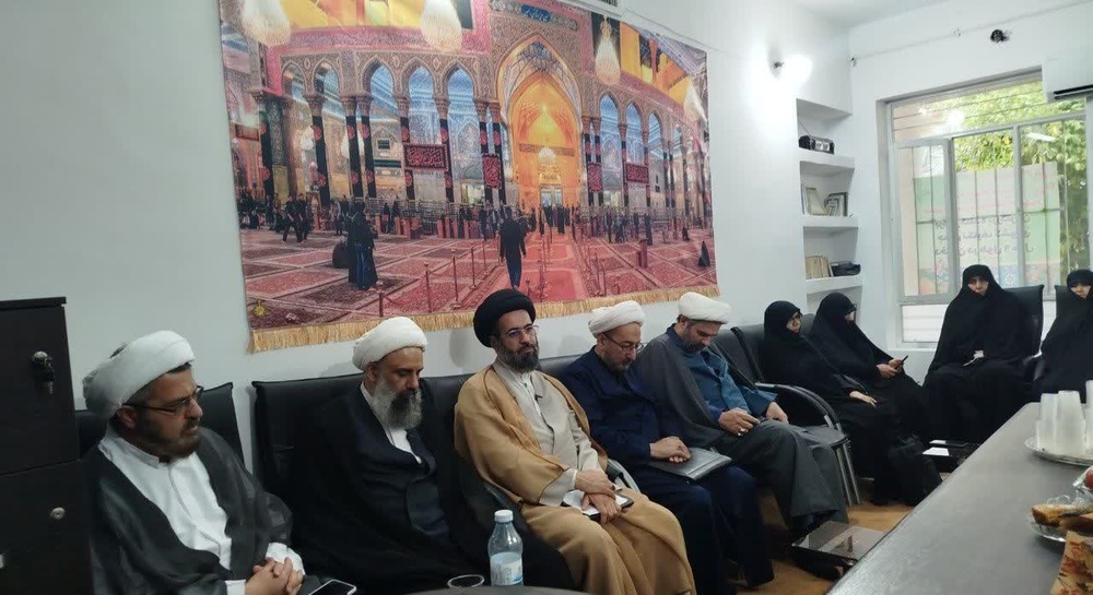 بازدید مدیر حوزه‌های علمیه خواهران و هیئت همراه از مدرسه علمیه حضرت نرگس(س) جهرم