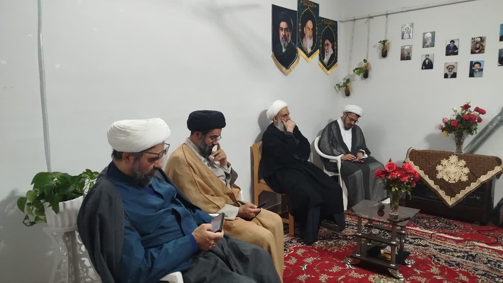 بازدید مدیر حوزه‌های علمیه خواهران و هیئت همراه از مدرسه علمیه حضرت نرگس(س) جهرم