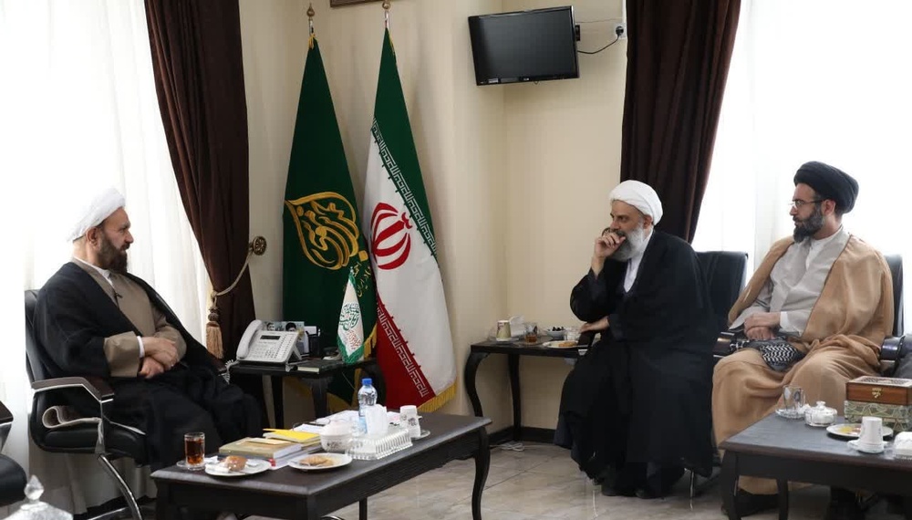 دیدار مدیر حوزه‌های علمیه خواهران کشور با تولیت آستان مقدس شاهچراغ