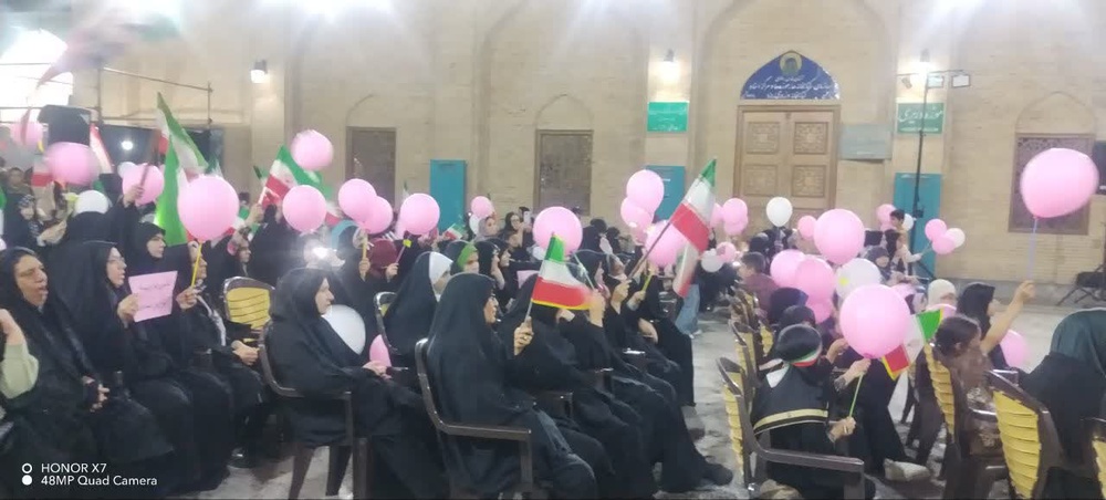 طنین نشاط و معنویت در اجتماع «دختران آفتاب» یزد