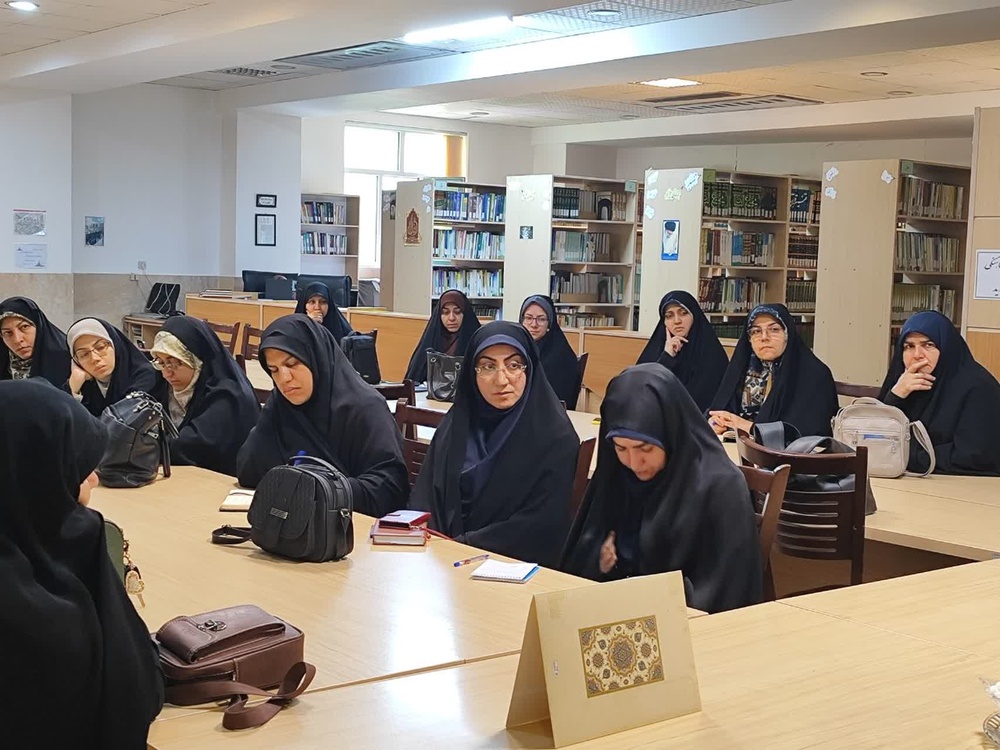 سه آسیب اصلی در پژوهشهای حوزوی/ طرح مسائل و مشکلات فرآیند پایاننامه و رساله علمی از تصویب موضوع تا دفاعیه