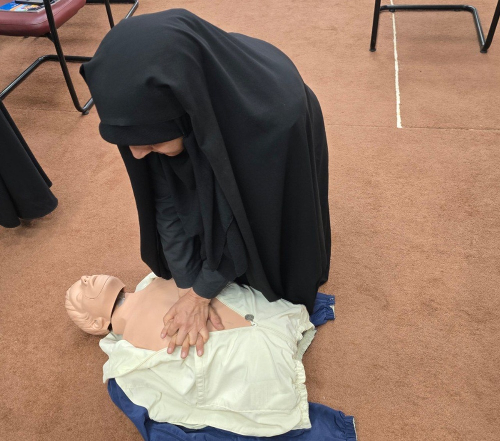 ارتقای توانمندی‌های امدادی کادر حوزه علمیه خواهران یزد با برگزاری دوره تخصصی امداد و نجات