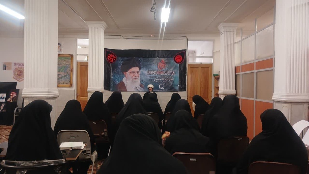 تبیین ابعاد استراتژیک و توحیدی «روایت جنگ» در نشست بصیرتی مدرسه علمیه معصومیه (س) یزد